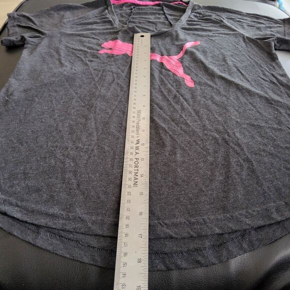 Puma Gray T-Shirt with Pink Logo - Picture 3 of 6